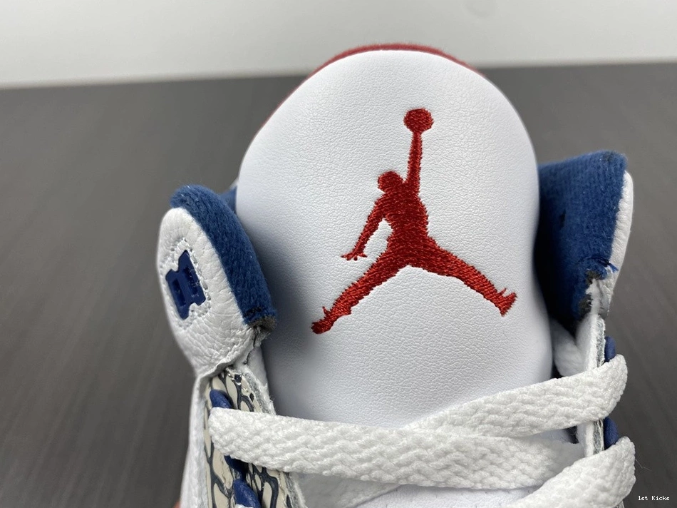 Jordan True Blue  (2016)  3 Retro 854262-106 0413